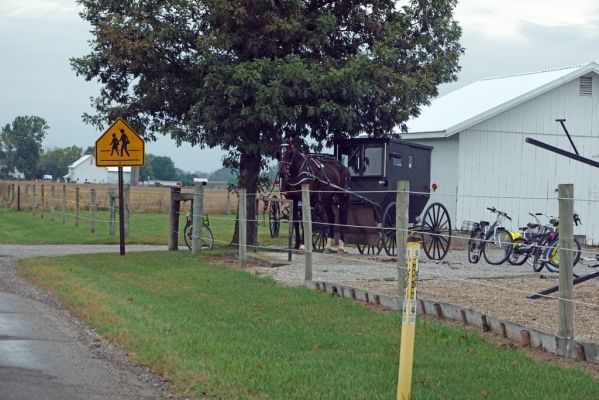 DSC07840 Parkplatz Spielplatz Nappanee am Plymouth Goshen Trail und Beech Street_k
