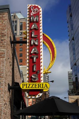 DSC08176 Chicago N State Street Malnatis Neon_k
