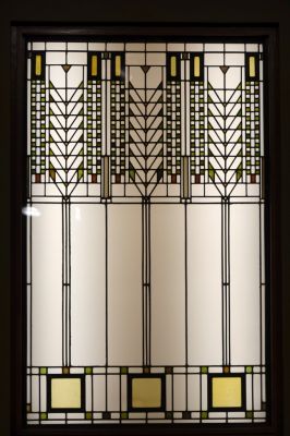 DSC08372 Chicago Art Institute F L Wright Tree of Life Window_k
