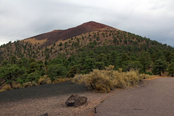 IMG_0084_Sunset_Crater_Volcano_NM_Cinder_Hills_Overlook_forum.jpg