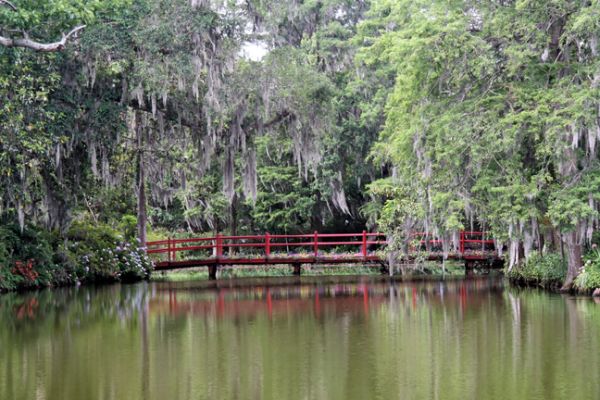 Magnolia Plantation, Brücke am Schoolhouse Lake
