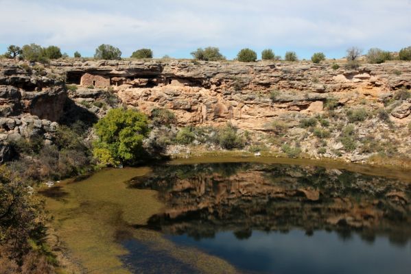 IMG_0301_Montezuma_Well_Cliff_Dwelling_forum.jpg