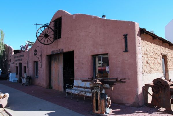 IMG_0321_Scottsdale_Old_Town_Cavalieres_Blacksmith_Shop_forum.jpg