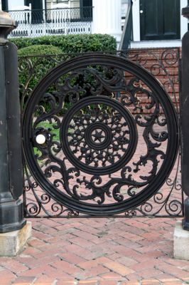 Macon, Cannonball House, Gartentor
