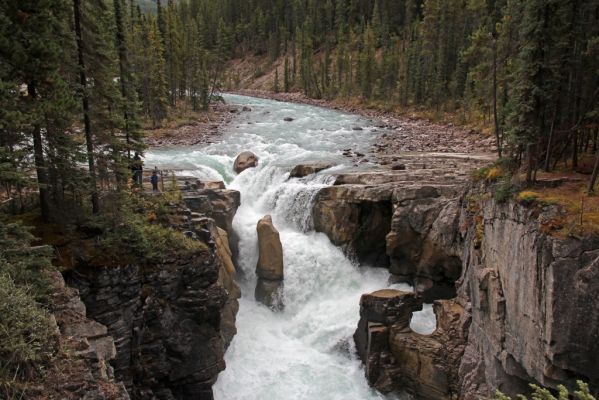 19 Sunwapta Falls

