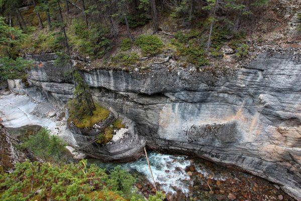 14 Maligne Canyon
