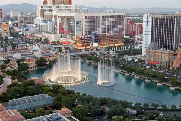 IMG_2592_DxO_Las_Vegas_Cosmopolitan_Ballagio_Fountain_Forum.jpg