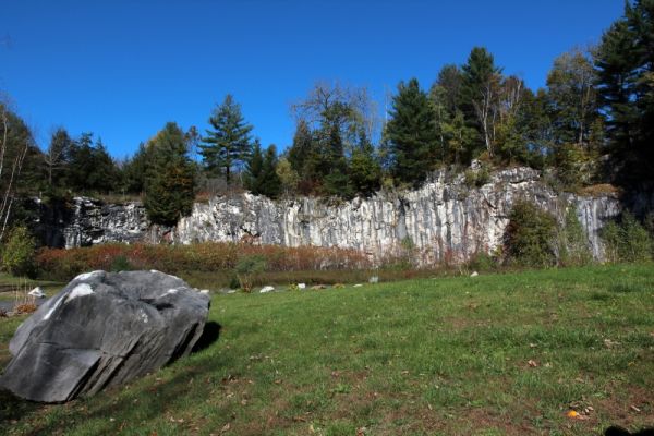 Adams Natural Bridge State Park Steinbruchwand
