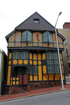 Providence Thomas Street Fleur de Lys

