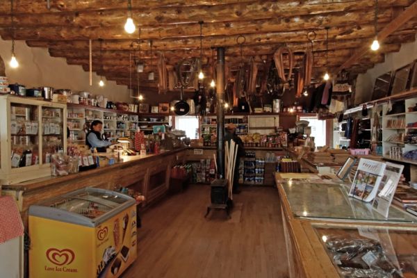 IMG_3295_DxO_raw_Hubbell_Trading_Post_Laden_Forum.jpg