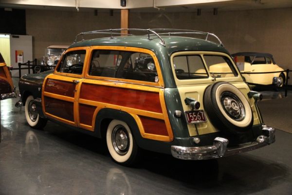 Sandwich Heritage Mus & Gardens Ford Country Squire
