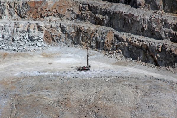 12 Victor Mine Bohrbagger
