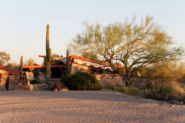 IMG_3537_DxO_raw_Taliesin_West_Forum.jpg