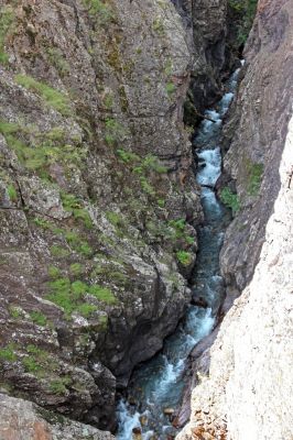 14 Box Canyon
