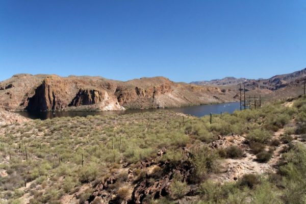 IMG_3635_DxO_raw_Apache_Trail_Canyon_Lake_Forum.jpg