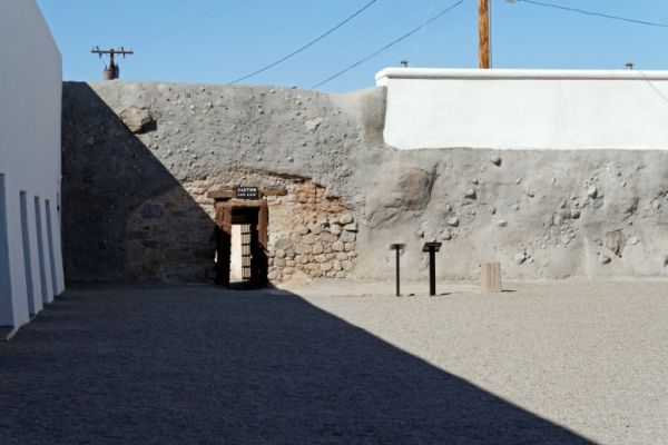IMG_3732_DxO_raw_Yuma_Prison_New_Yard_Forum.jpg