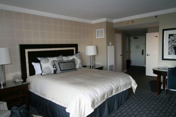 IMG_3818_DxO_Los_Angeles_Omni_Hotel_Zimmer_Forum.jpg