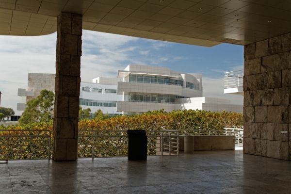 IMG_3878_DxO_raw_Los_Angeles_Getty_Center_Forum.jpg