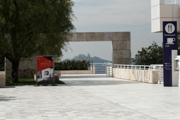 IMG_3882_DxO_raw_Los_Angeles_Getty_Center_Durchblick_Forum.jpg