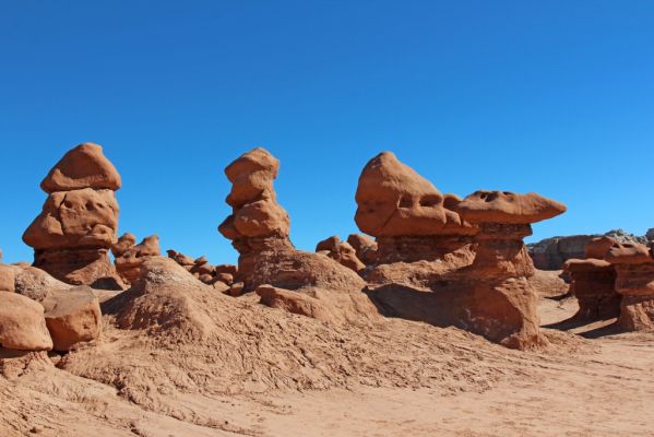 15 Goblin Valley
