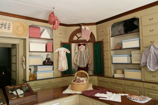 Colonial Williamsburg, Schneider
