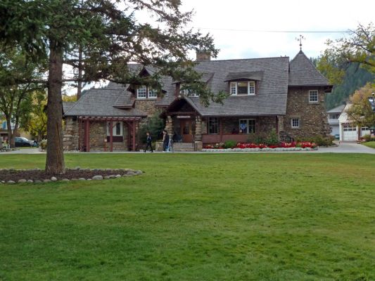 23 Jasper Visitor Center

