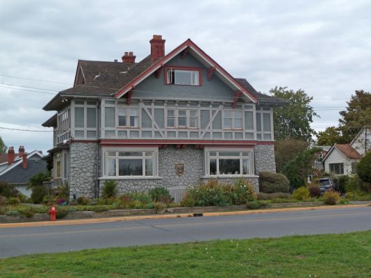 23 Dashwood Manor

