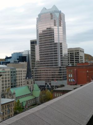 Montreal KPMG und Christ Church Cathedral
