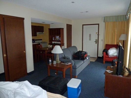 P1060210_DxO_Residence_Inn_Manhattan_Beach_Forum.jpg