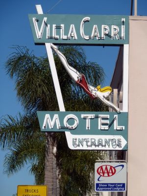 P1070277_DxO_San_Diego_Coronado_Villa_Capri_Forum.jpg