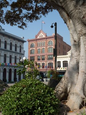P1070625_DxO_Los_Angeles_Brunswig_Building_Forum.jpg