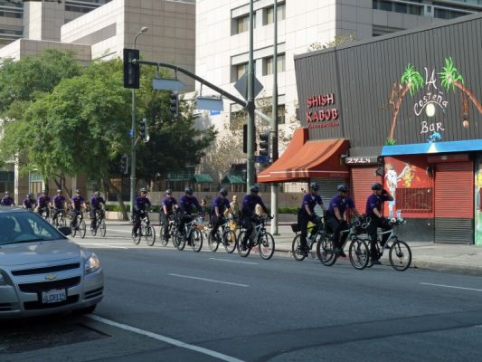 P1070633_DxO_Los_Angeles_Fahrradpolizei_Forum.jpg