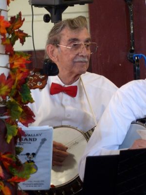 P1070675_DxO_los_Angeles_Farmers_Market_San_Fernando_Valley_Banjo_Band_Forum.jpg