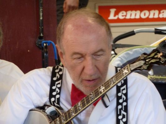P1070676_DxO_Los_Angeles_Farmers_Market_San_Fernando_Valley_Banjo_Band_Forum.jpg