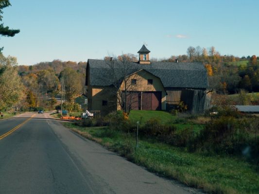 Farm an der NY 79 vor Lisle
