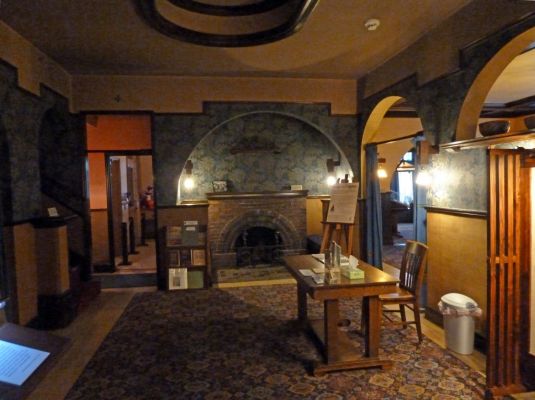 P1120974_Flagstaff_Riordan_Mansion_Kaminzimmer_forum.jpg