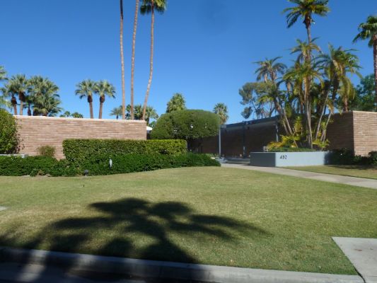 P1130118_Palm_Springs_Dinah_Shore_House_forum.jpg