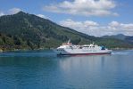 DSC02664 Queen Charlotte Sound FÃ¤hre im Gegenverkehr_k