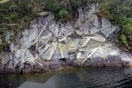 DSC03778 Lake Manapouri Gesteinsformation_k