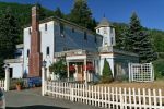 Alexanders Inn
