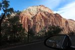 Zion NP Schlange vor Tunnel