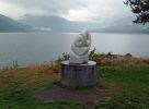 P1000156_Nakusp_Skulptur_an_der_Strandpromenade_forum.jpg