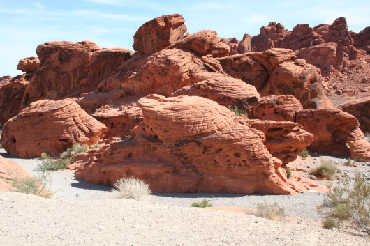 2006-09-21 08 Beehives im Valley of Fire.jpg