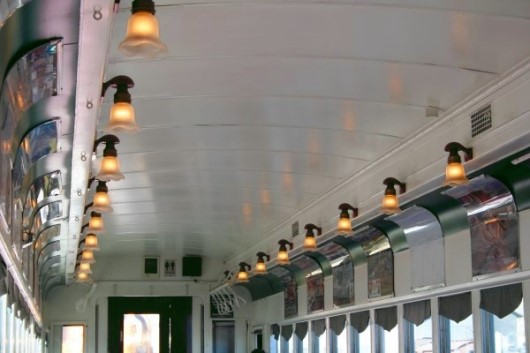 2006-09-26 05 Interieur eines Waggons.jpg