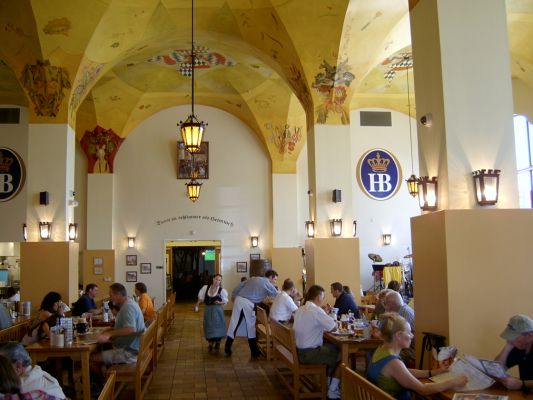 Hofbräuhaus
fast wie das Original
