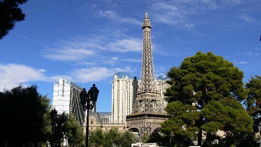 Hotel Paris
Idyllisches Foto vom Hotel Paris am lautem, quirrligem Strip
von Las Vegas
