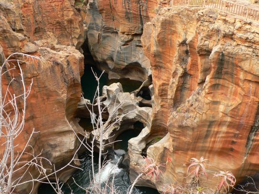 Bourkes_Potholes_2.jpg