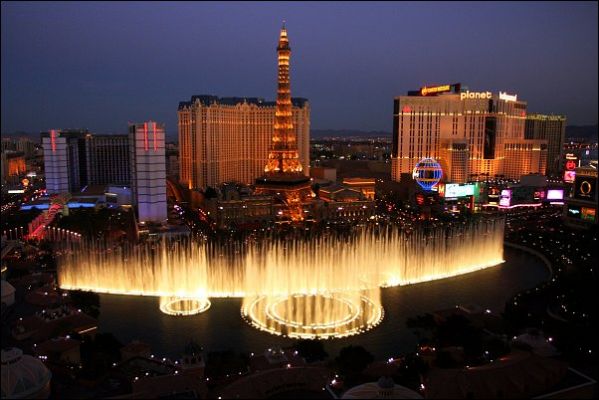 15_02__Bellagio_Fountains.jpg