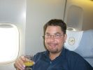 Willkommenstrink in der Business Class der Lufthansa