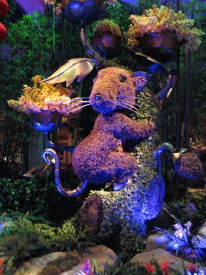 Feuer und Eis - Las Vegas und Nationalparks 2008
im Bellagio - Ratte anläßlich des chin. "Jahres der Ratte"
